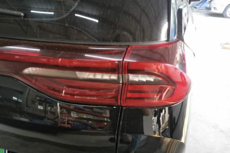 Used GAC Trumpchi M6 2021 270T DCT Prestige Edition (6-seater) Right Rear Taillight