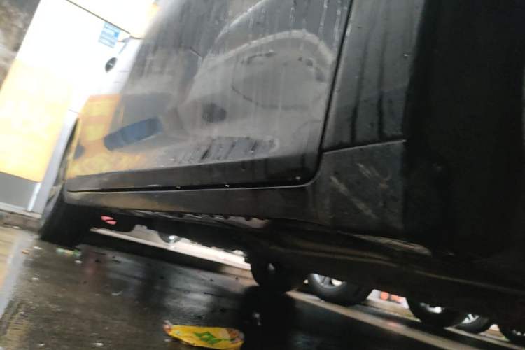 Used GAC Trumpchi M6 2021 270T DCT Luxury Edition (6-seater) Right Side Sill