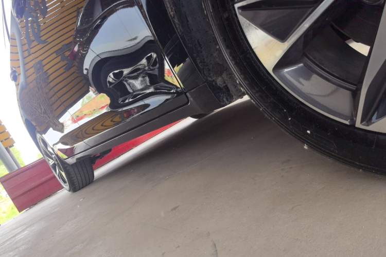 Used GAC Trumpchi M6 2021 PRO 270T DCT Luxury Edition Right Side Sill