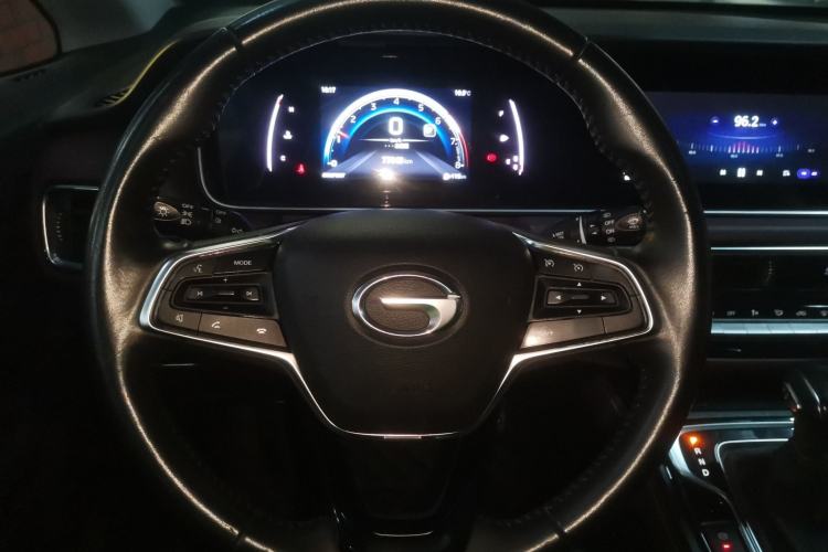 Used GAC Trumpchi M6 2021 PRO 270T Automatic Luxury Edition Steering Wheel