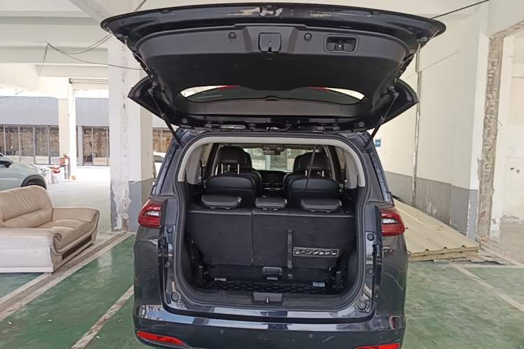 Used GAC Trumpchi M6 2021 270T DCT Luxury Edition (7 Seats) Trunk