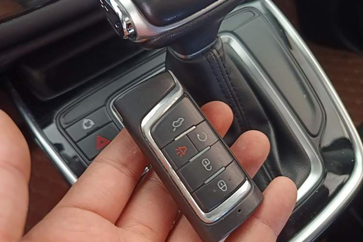 Used GAC Trumpchi M6 2021 270T DCT Luxury Edition (7 Seats) Vehicle Key