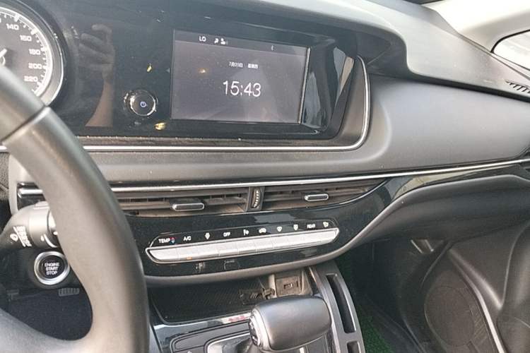 Used GAC Trumpchi M6 2021 270T DCT Luxury Edition (6 Seats) Audio And AC Panel