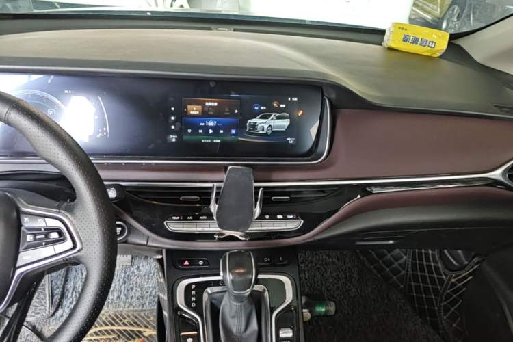 Used GAC Trumpchi M6 2021 PRO 270T Automatic Luxury Edition Audio And AC Panel