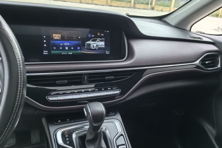 Used GAC Trumpchi M6 2021 PRO 270T DCT Luxury Edition Audio And AC Panel