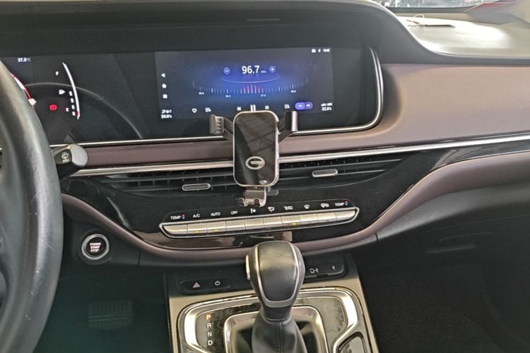 Used GAC Trumpchi M6 2021 PRO 270T DCT Luxury Edition Audio And AC Panel