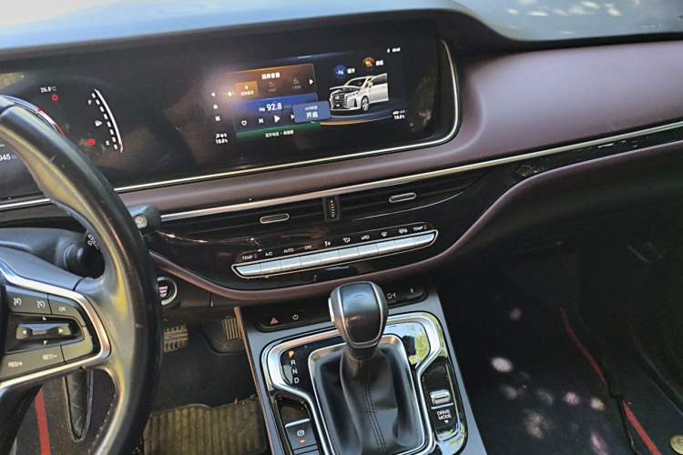 Used GAC Trumpchi M6 2021 PRO 270T DCT Luxury Edition Audio And AC Panel