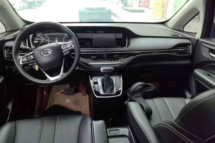 Used GAC Trumpchi M6 2021 270T DCT Luxury Edition (7 Seats) Center Console