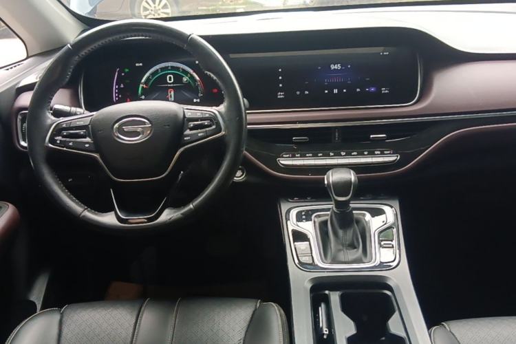 Used GAC Trumpchi M6 2021 270T DCT Luxury Edition (7-seater) Center Console
