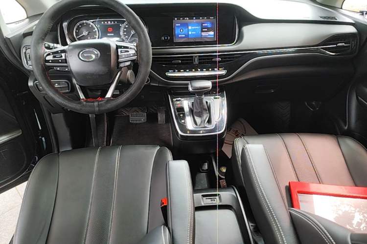 Used GAC Trumpchi M6 2021 270T DCT Luxury Edition (6-seater) Center Console