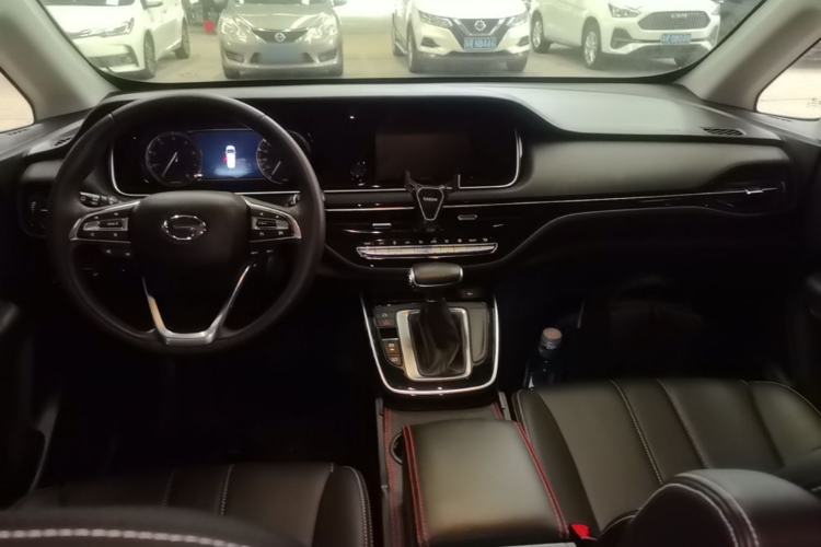Used GAC Trumpchi M6 2021 270T DCT Luxury Edition (7 Seats) Center Console