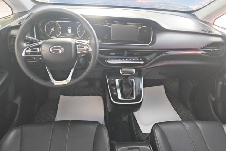 Used GAC Trumpchi M6 2021 270T DCT Luxury Edition (7 Seats) Center Console