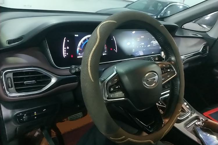 Used GAC Trumpchi M6 2021 PRO 270T Automatic Luxury Edition Center Console