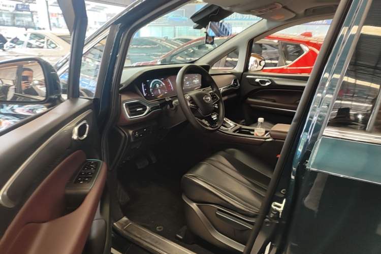 Used GAC Trumpchi M6 2021 270T DCT Elite Edition (7-seater) Driver Seat