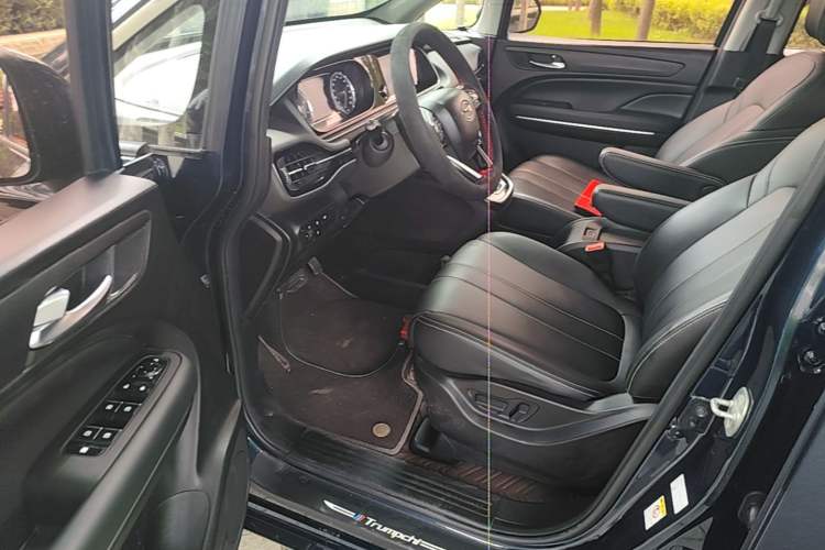 Used GAC Trumpchi M6 2021 270T DCT Luxury Edition (6-seater) Driver Seat