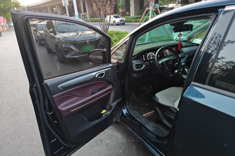 Used GAC Trumpchi M6 2021 PRO 270T Automatic Luxury Edition Driver Seat