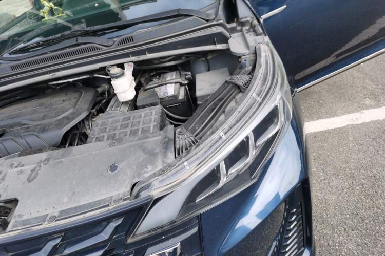 Used GAC Trumpchi M6 2021 PRO 270T DCT Luxury Edition Engine Bay Left
