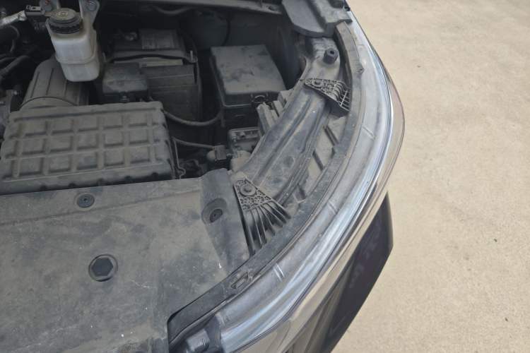 Used GAC Trumpchi M6 2021 PRO 270T Automatic Luxury Edition Engine Bay Left