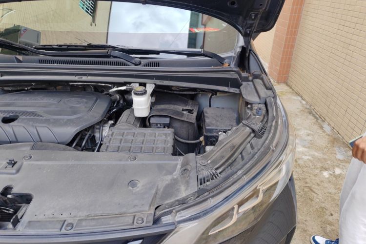 Used GAC Trumpchi M6 2021 PRO 270T Automatic Luxury Edition Engine Bay Left