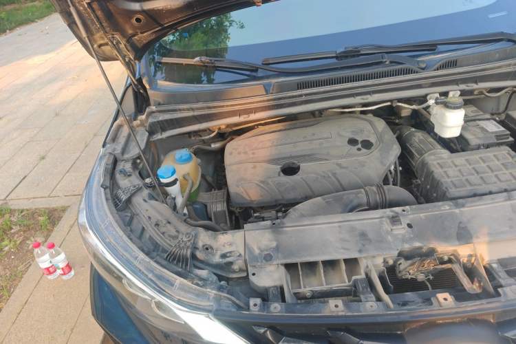 Used GAC Trumpchi M6 2021 PRO 270T DCT Luxury Edition Engine Bay Right