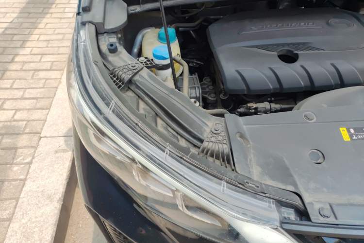 Used GAC Trumpchi M6 2021 PRO 270T DCT Luxury Edition Engine Bay Right
