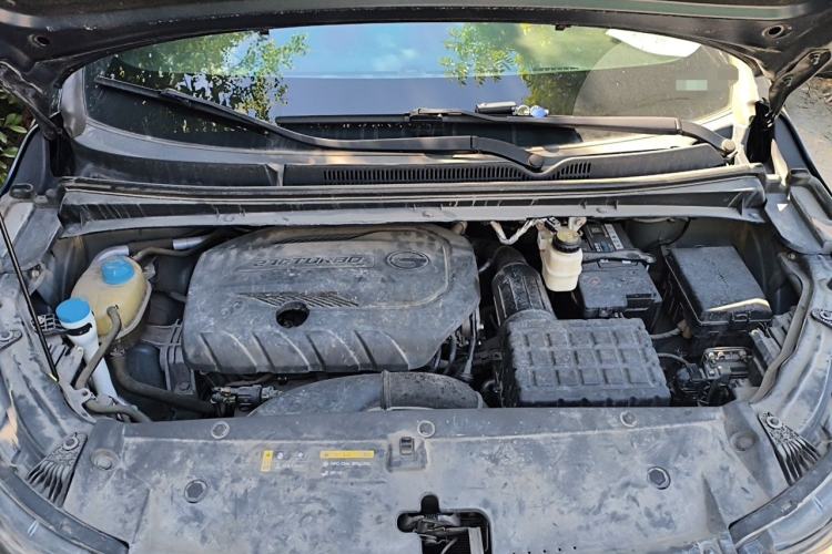 Used GAC Trumpchi M6 2021 PRO 270T DCT Luxury Edition Engine Bay