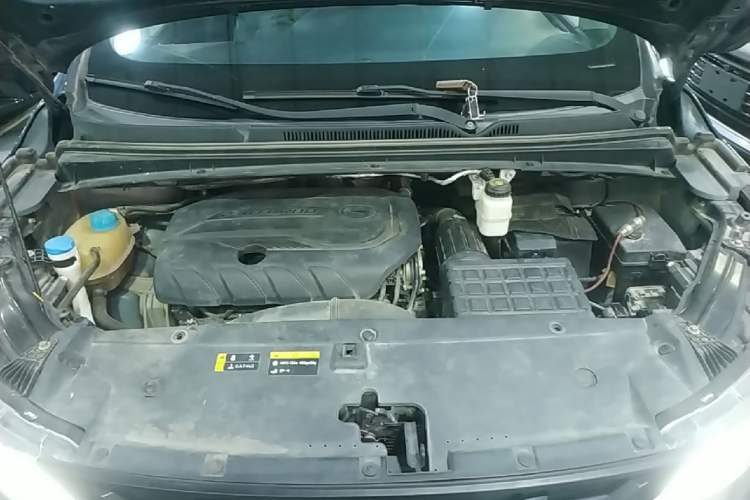 Used GAC Trumpchi M6 2021 PRO 270T Automatic Luxury Edition Engine Bay