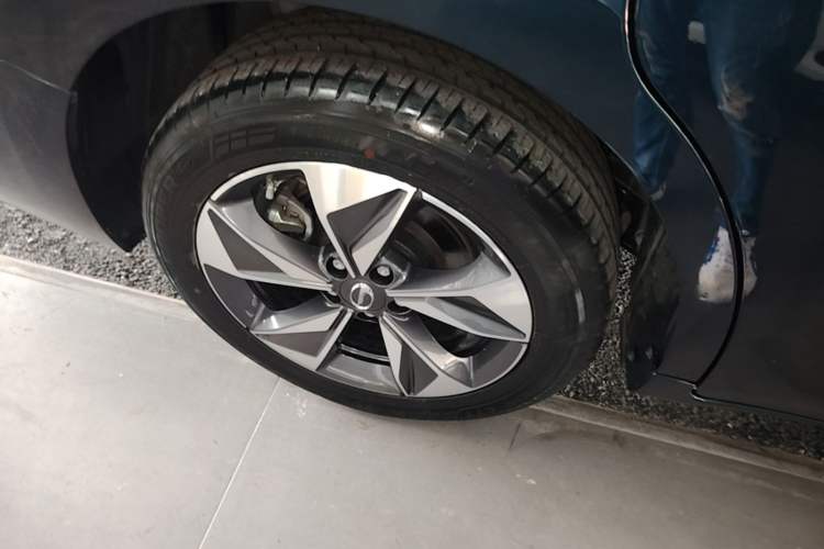 Used GAC Trumpchi M6 2021 PRO 270T DCT Luxury Edition Exterior 5
