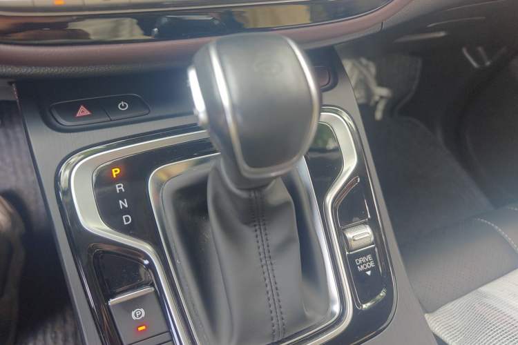 Used GAC Trumpchi M6 2021 270T DCT Luxury Edition (7-seater) Gear Lever