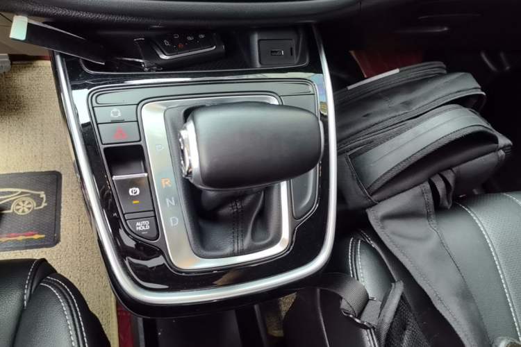 Used GAC Trumpchi M6 2021 270T DCT Luxury Edition (7 Seats) Gear Lever