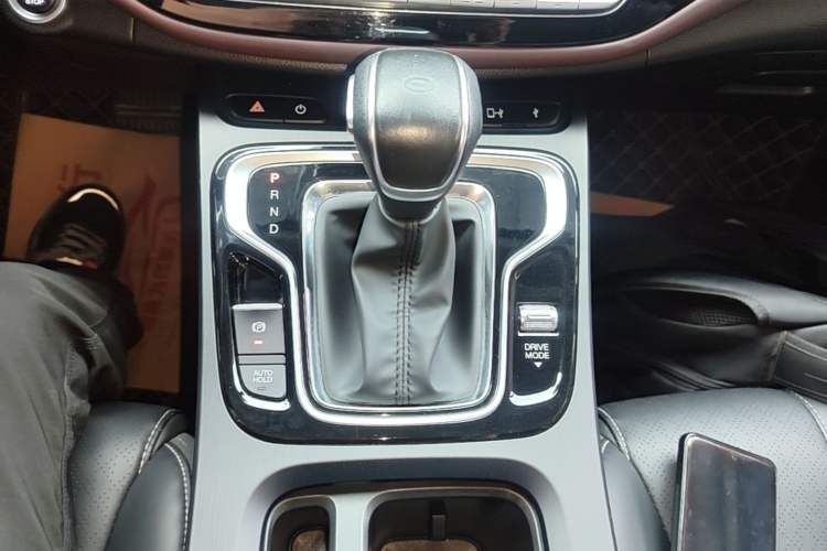 Used GAC Trumpchi M6 2021 PRO 270T DCT Luxury Edition Gear Lever