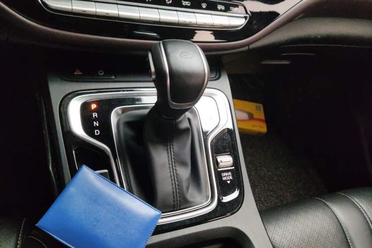 Used GAC Trumpchi M6 2021 PRO 270T DCT Luxury Edition Gear Lever