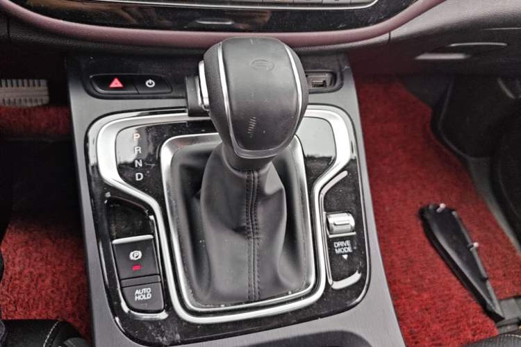Used GAC Trumpchi M6 2021 PRO 270T Automatic Luxury Edition Gear Lever
