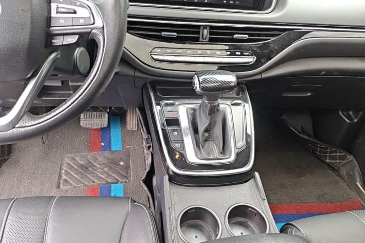 Used GAC Trumpchi M6 2021 270T DCT Prestige Edition (7 Seats) Gear Lever