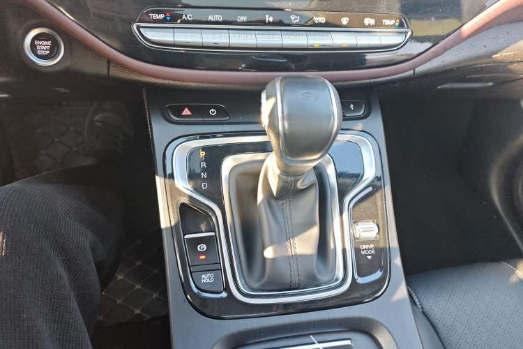 Used GAC Trumpchi M6 2021 PRO 270T DCT Luxury Edition Gear Lever
