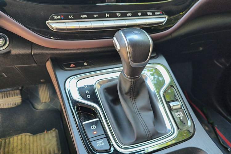Used GAC Trumpchi M6 2021 PRO 270T DCT Luxury Edition Gear Lever
