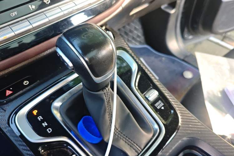 Used GAC Trumpchi M6 2021 270T DCT Luxury Edition (7-seater) Gear Lever