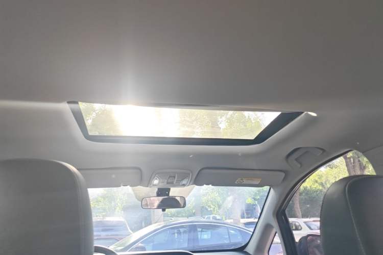 Used GAC Trumpchi M6 2021 270T DCT Luxury Edition (7 Seats) Headliner