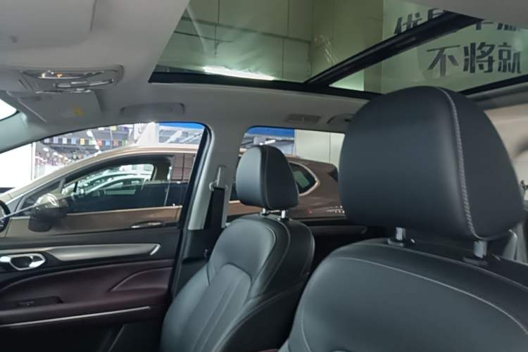 Used GAC Trumpchi M6 2021 PRO 270T DCT Luxury Edition Headliner