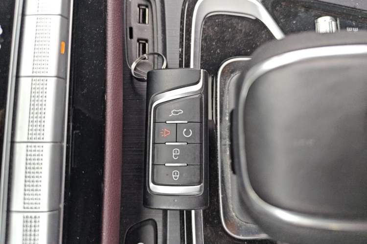Used GAC Trumpchi M6 2021 PRO 270T Automatic Luxury Edition Interior 1