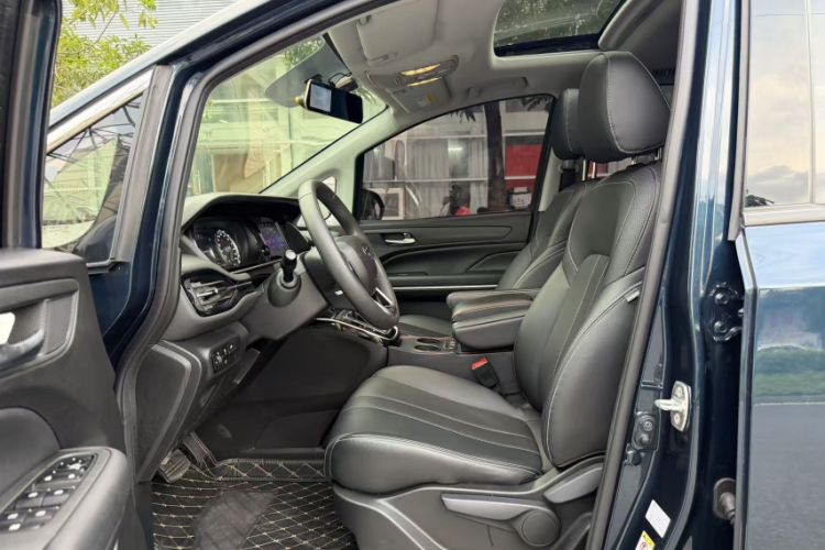 Used GAC Trumpchi M6 2021 270T DCT Luxury Edition (7 Seats) Interior 2