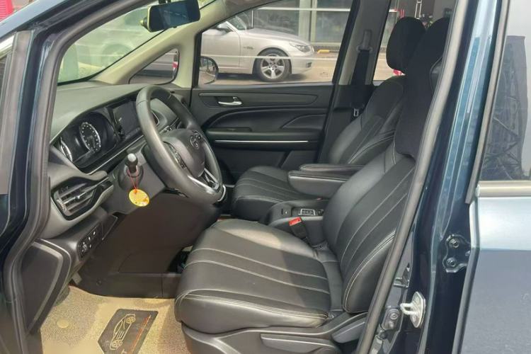 Used GAC Trumpchi M6 2021 270T DCT Luxury Edition (7 Seats) Interior 3