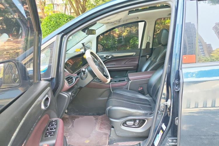 Used GAC Trumpchi M6 2021 PRO 270T Automatic Luxury Edition Left Front Seat
