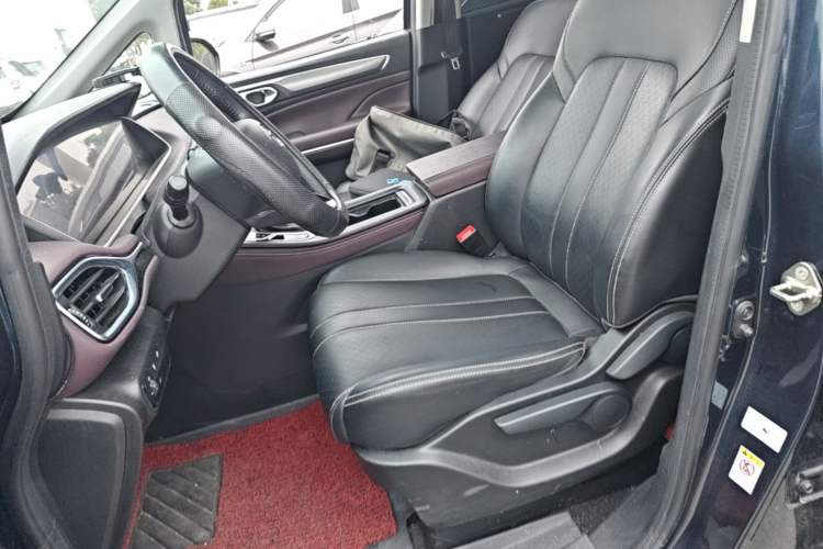 Used GAC Trumpchi M6 2021 PRO 270T Automatic Luxury Edition Left Front Seat