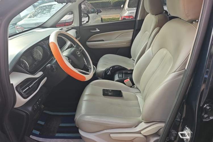 Used GAC Trumpchi M6 2021 270T DCT Elite Edition (7-seater) Left Front Seat