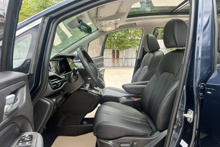 Used GAC Trumpchi M6 2021 270T DCT Luxury Edition (7-seater) Left Front Seat