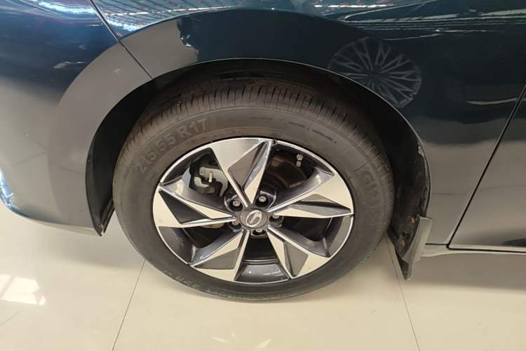 Used GAC Trumpchi M6 2021 270T DCT Elite Edition (7-seater) Left Front Wheel Hub