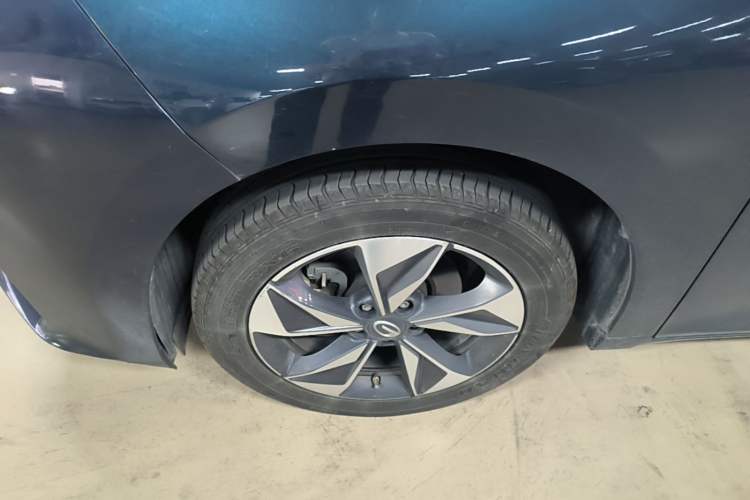 Used GAC Trumpchi M6 2021 270T DCT Elite Edition (7-seater) Left Front Wheel Hub