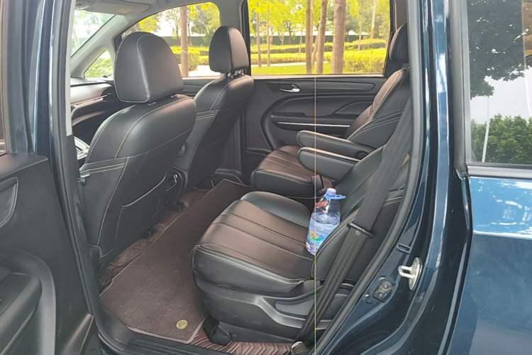 Used GAC Trumpchi M6 2021 270T DCT Luxury Edition (6-seater) Left Rear Seat