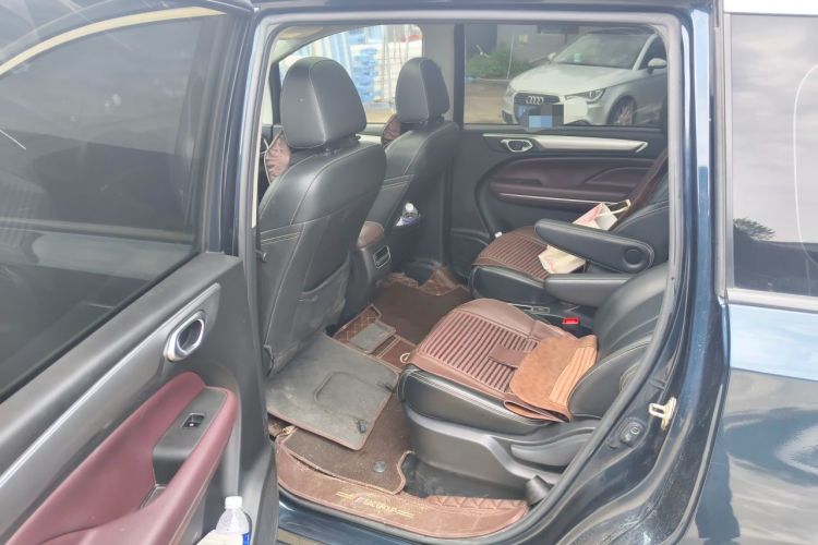 Used GAC Trumpchi M6 2021 270T DCT Prestige Edition (7-seater) Left Rear Seat